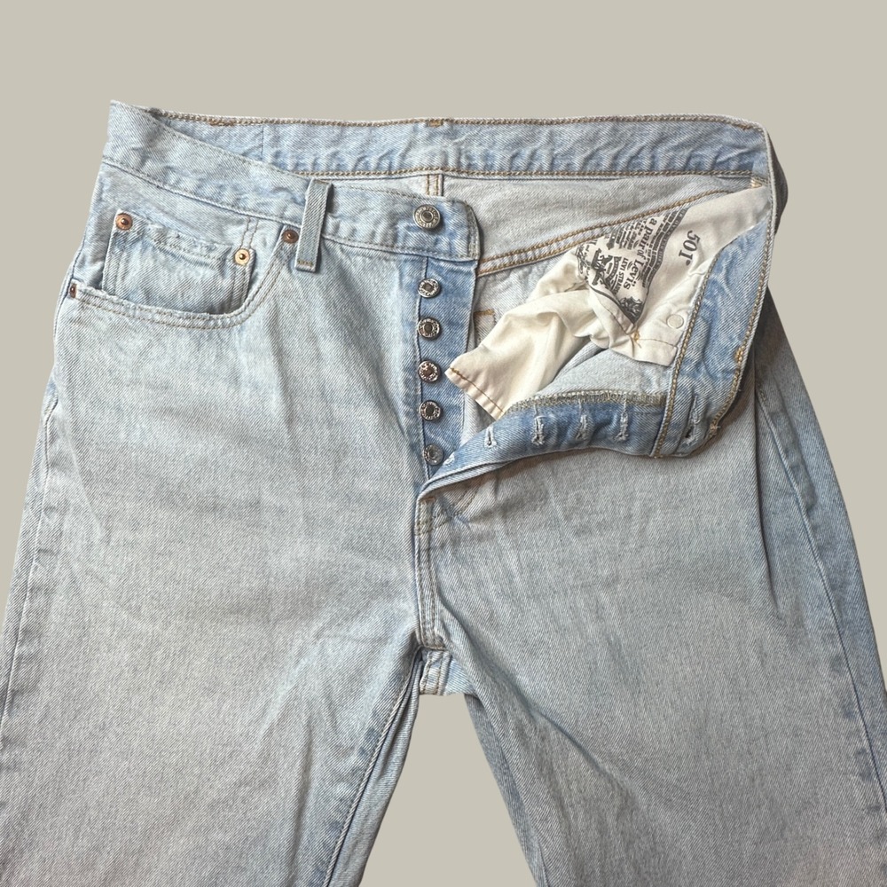 Levi's 501 Jeans Womens 31 Light Wash Straight Leg WaterLess Denim Button Fly